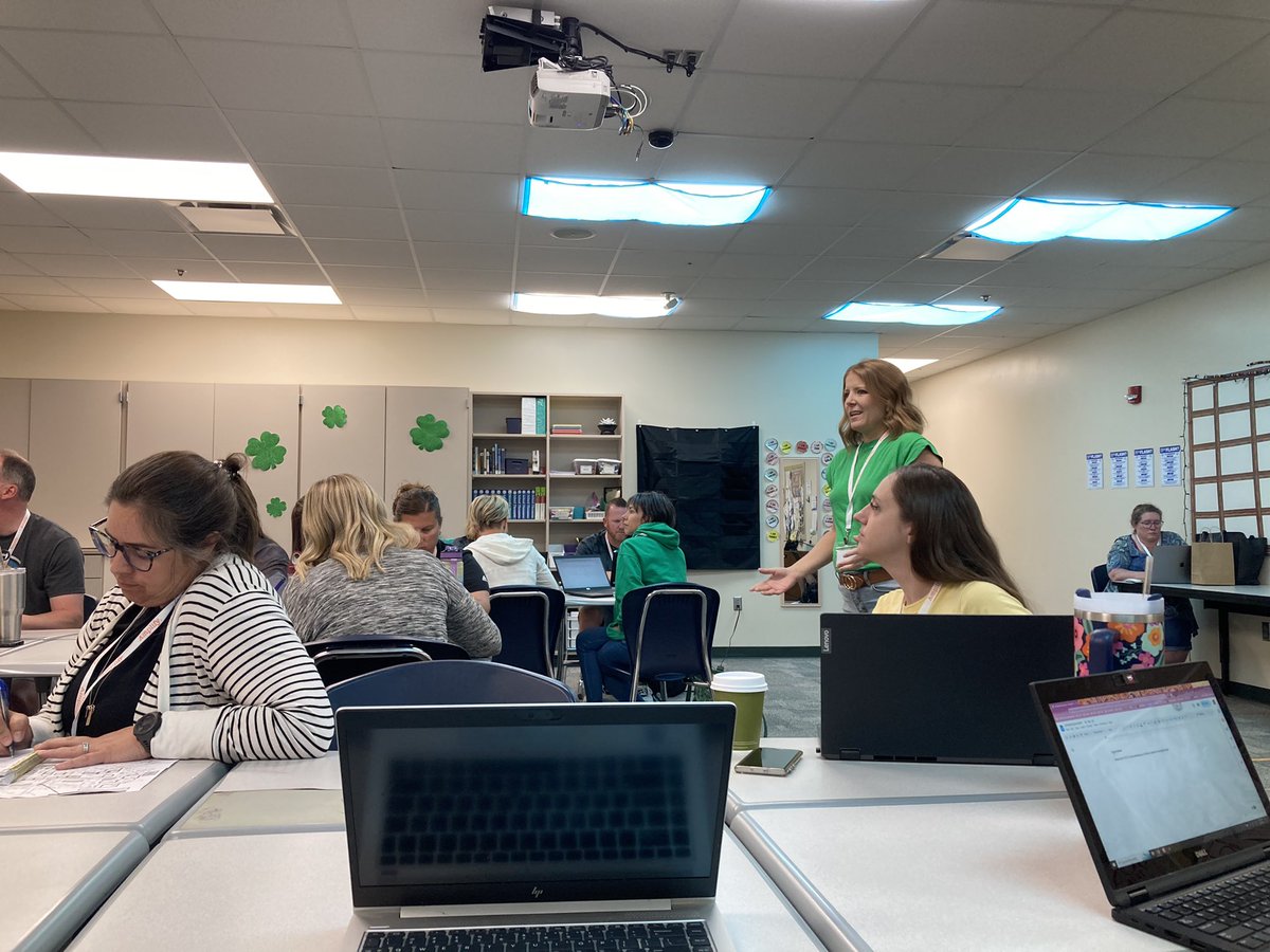 Diana Smith tweet media