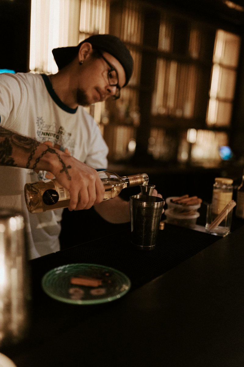 Ex_District_Wpg's tweet image. Discover the newest Exchange District gem at Darling Bar and VA Cafe.  From coffee, to climbers, to cocktails this space at 171 McDermot Ave has it all 💎

Learn more about this versatile space on our blog 
➡ buff.ly/3OVY9fO

#exploremb #winnipeg