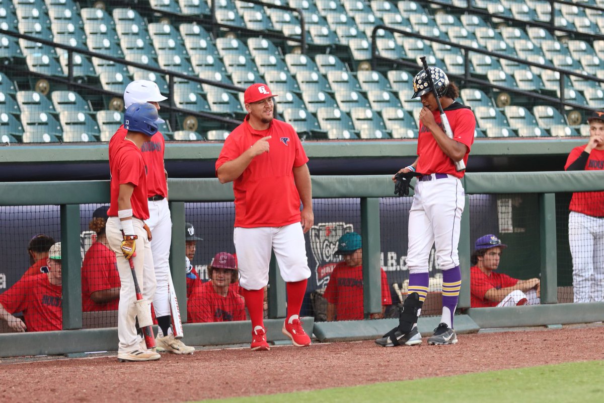 Had a blast watching @TruettRoss13 and @ZacharyTuxhorn play in the @HTXAreaBaseball All-Star and @GHBCAfutures Futures games. Red Team brought home the win 11-4.