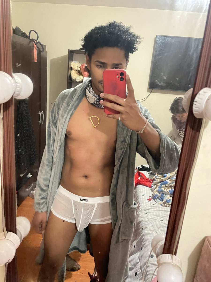 Dani21bb's tweet photo. Hi, 😈😈😈😈 https://t.co/KLrhHxIVUT