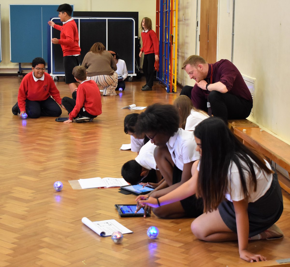 MarishTrust's tweet image. Year 6 students had an incredible time at the ingenious #computing 🤖 workshop! They learned so much and had a blast exploring the world of technology. Thank you @DigSchoolhouse for providing such a valuable experience! #STEMeducation #FutureTechPros