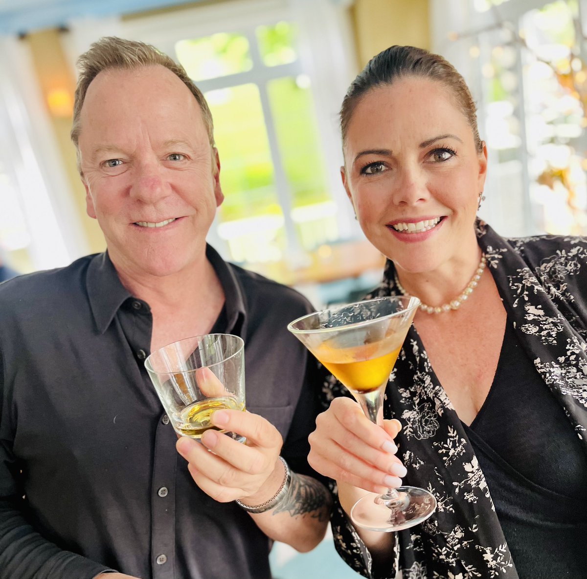 MennaRiley's tweet image. The next time you think about whether you should do something spontaneous, let this photo be your motivation ✨
The biggest block to making valuable connections is staying home!! So go put yourself out there - here are some great opportunities✨ linktr.ee/LeadingLadiesHQ