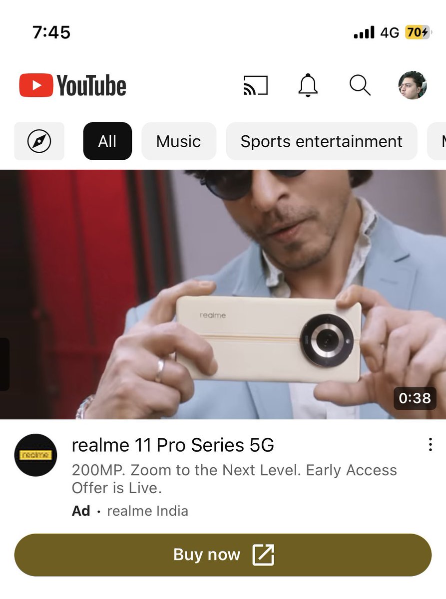 King Khan @iamsrk in @realmeIndia’s new ad.

Top 🔝 trending & promoted ad on @YouTubeIndia right now

#realme11ProSeries5G  

#SRKDaresToLeap  #realme11ProSeriesLaunchtoday