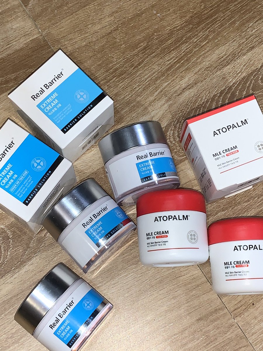 allthingreview's tweet photo. รีวิว Atoplam vs Real barrier สกินแคร์เสริมเกราะป้องกันผิว สองตัวจากดัง ด้วยการชูเทคโนโลยี MLE ที่สร้างเซราไมด์สังเคราะห์เลียนแบบจากที่มีอยู่ในผิวตามธรรมชาติ ที่มีงานวิจัยว่า สามารถลดผลข้างเคียงจากยา steroid ได้
#รีวิวสกินแคร์ #ป้ายยา https://t.co/VdDDDs74Uz