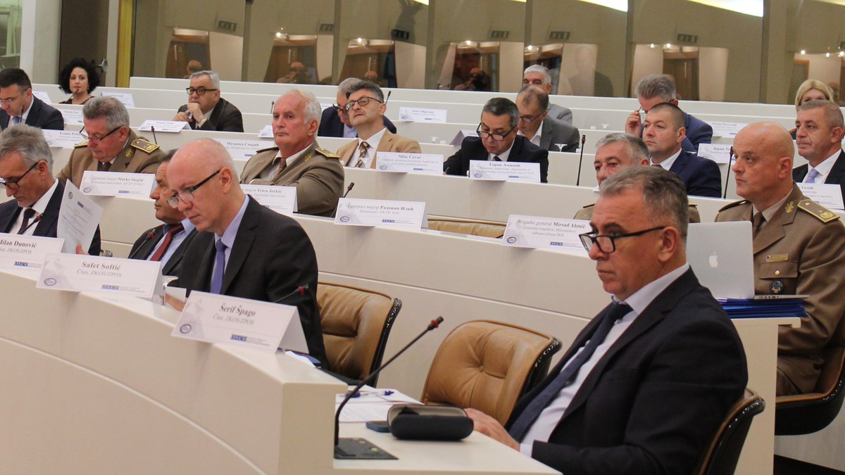 OSCEBiH's tweet photo. @OSCEBiH partners with Joint Committee for Defence &amp; Security of #BiH Parliamentary Assembly to hold a conference with heads of 13 security &amp; defence institutions who discussed key developments &amp; challenges. Bolstering parliamentary oversight &amp; democratic control! https://t.co/AI1TVegGSb