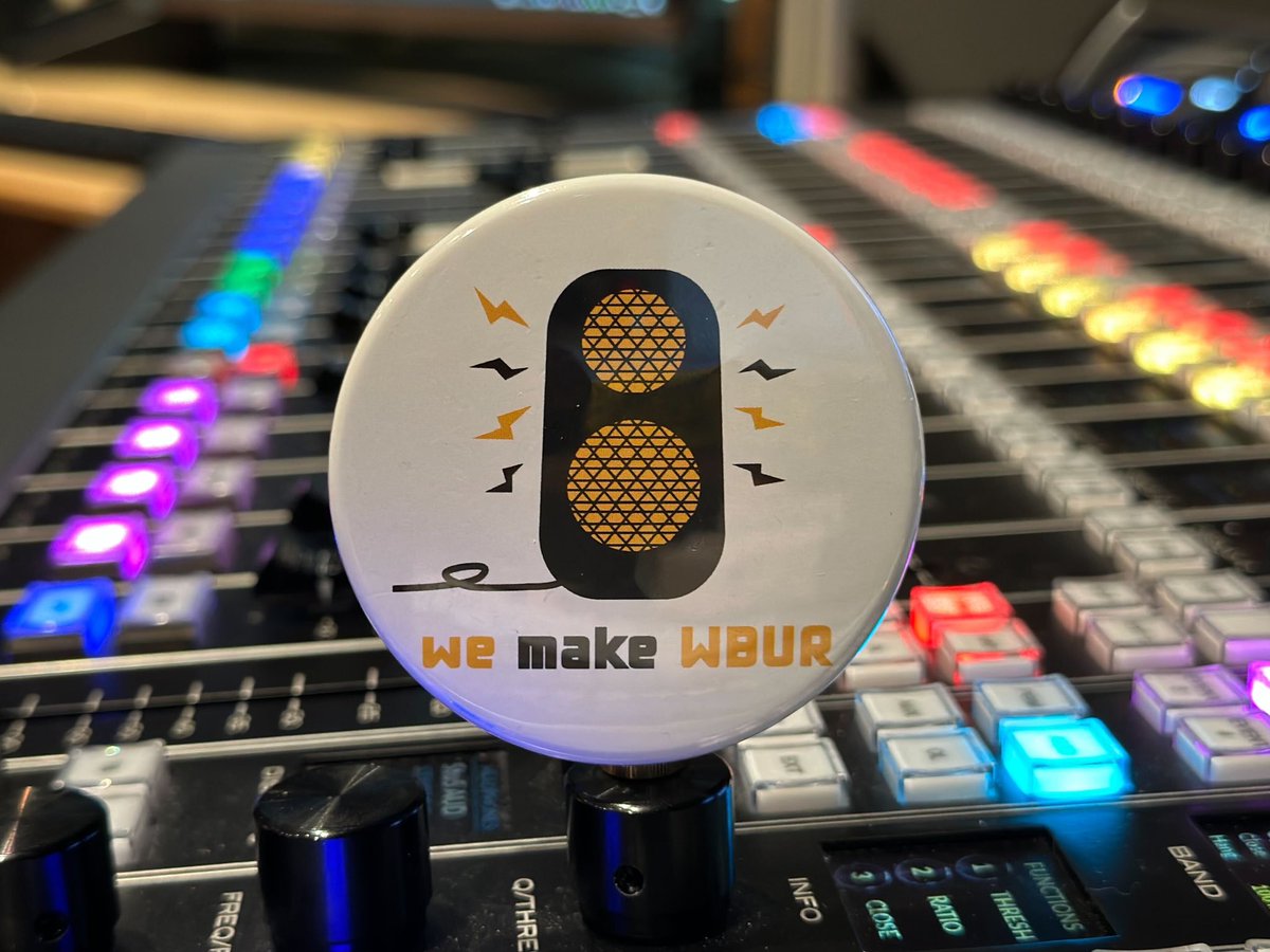WeMakeWBUR's tweet image. It’s been three years since WBUR creators formed a union and got our first contract with @BU_Tweets. And we’ve accomplished … A LOT.  [1/3]