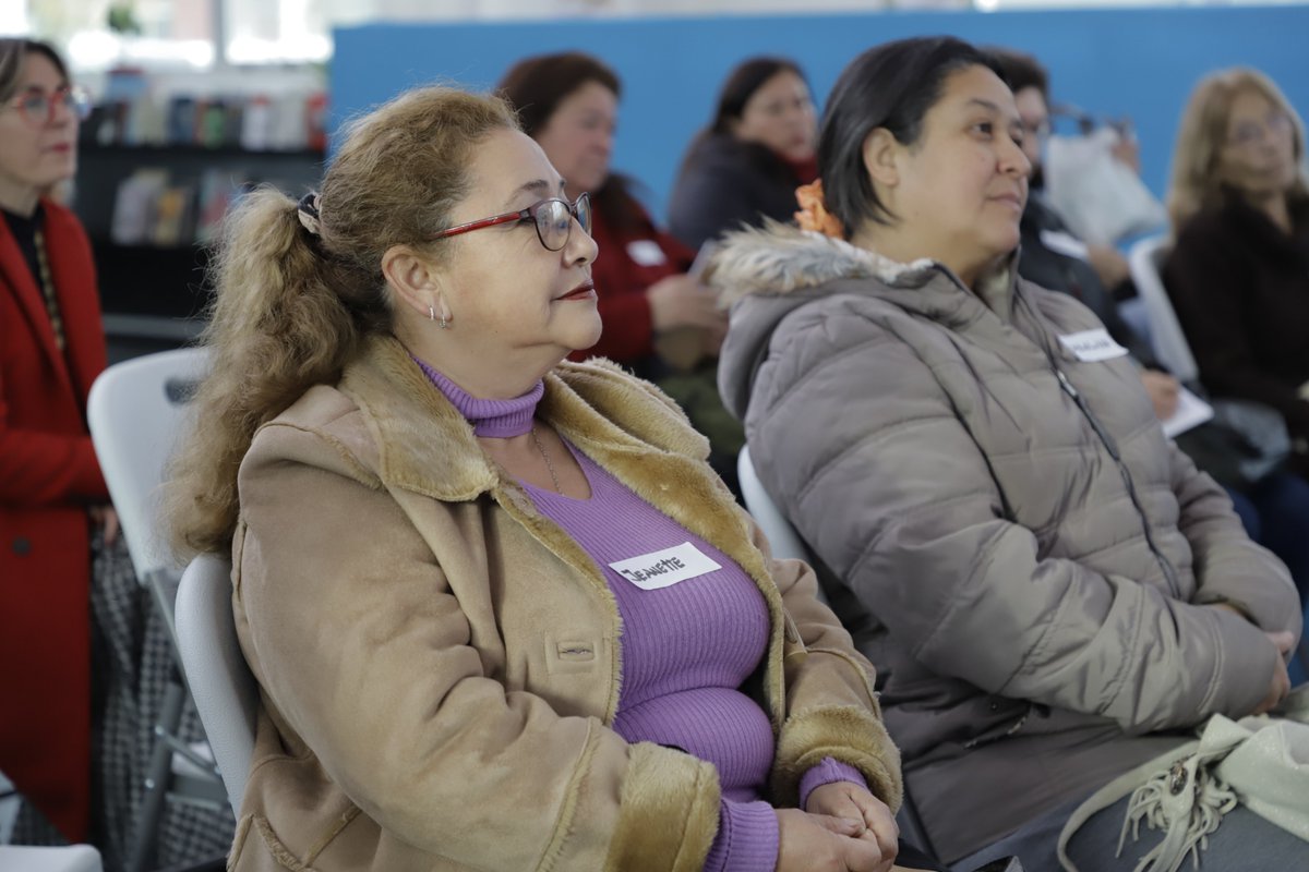 MuniLicanten's tweet photo. BCORP DESARROLLÓ CAPACITACIÓN A EMPRENDEDORAS Y EMPRENDEDORES DE LA COMUNA EN MANEJO DE PRODUCTOS BANCARIOS Y MEDIOS DE PAGO A TRAVÉS DE LA CORPORACIÓN DE DESARROLLO MUNICIPAL Y LA CASA DEL EMPRENDEDOR 💸💪

#LicanténMejorParaTi https://t.co/bgjocC8FCz