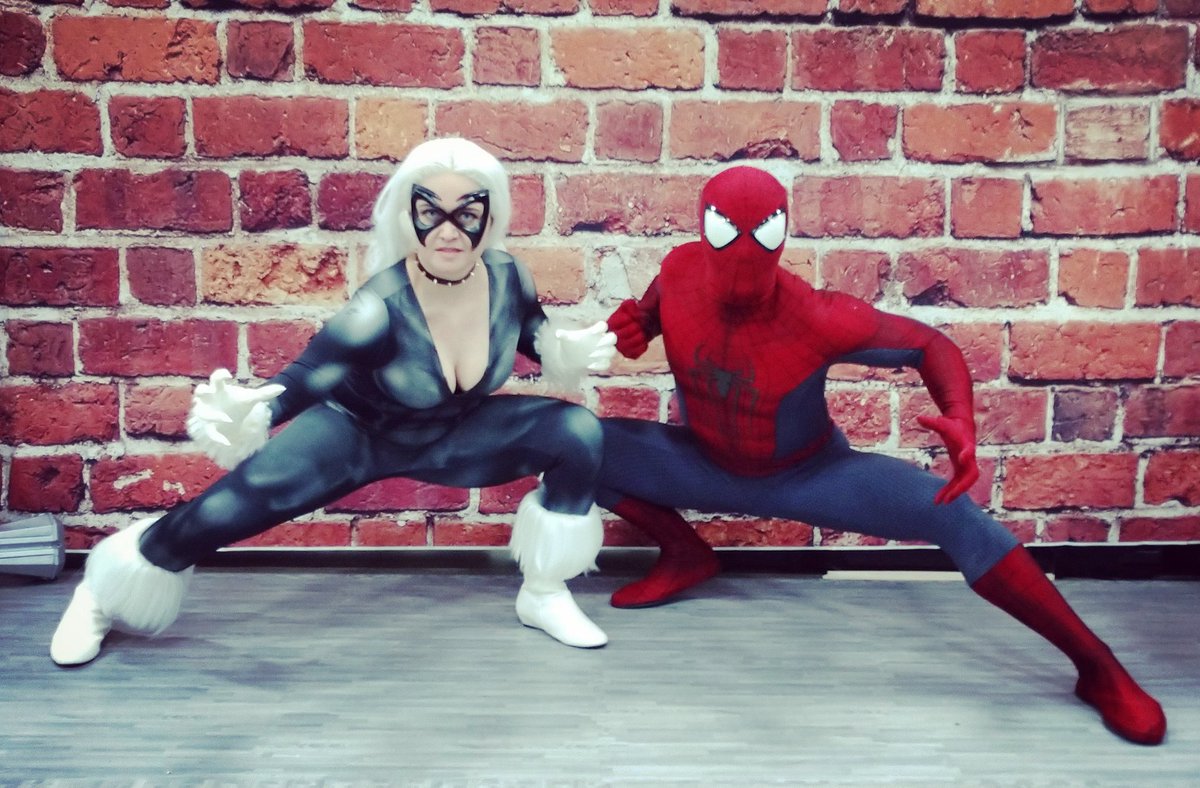 Spidey and Black Cat action pose at @DesMoinesCon

#blackcatcosplay #blackcatcosplayer #blackcatspiderman #blackcatspidermancosplay #spidermanblackcat #spiderman #spidermancosplay #cosplay #cosplayer #vonkatzcosplay