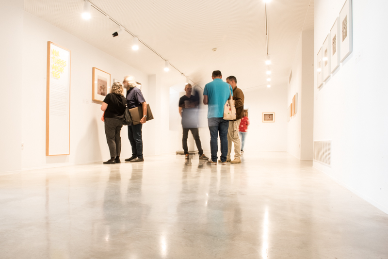 VISITES GUIADES a les exposicions del Centre Internacional de Fotografia Toni Catany
ds 10/6 - 18h
dg 11/6 - 11h
ACTIVITAT GRATUÏTA
15  places per visita
reserva -mediacio@fundaciotonicatany.cat

#MuseumWeek2023 #ToniCatany #MichaelKenna #CIFTC #Llucmajor