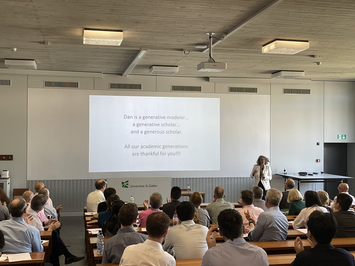 More cool discussion! Ending in a big round of applause!! #ccc2023