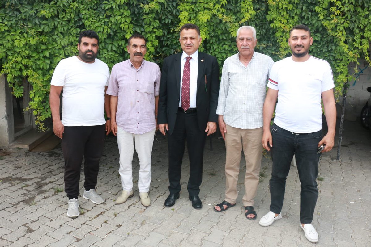 HikmetBasak_63's tweet photo. Kızının rahatsızlığı nedeniyle Ahmet Demir'ı ziyaret ederek geçmiş olsun dileklerimizi  ilettik.
Rabbim Acil şifalar versin inşallah. 
#Şanlıurfa.
@adelioglu63 @bybekirbozdag @Akparti https://t.co/7TLoH5NySe