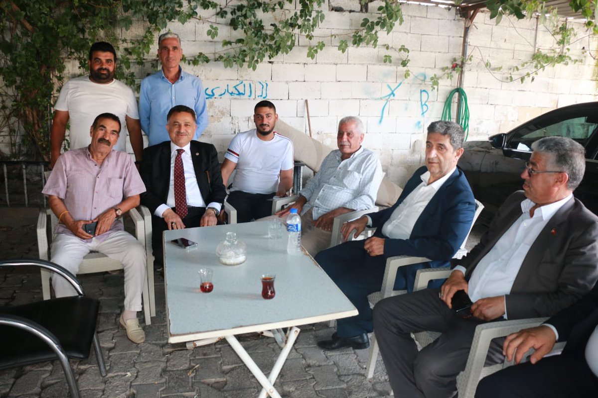 HikmetBasak_63's tweet photo. Kızının rahatsızlığı nedeniyle Ahmet Demir'ı ziyaret ederek geçmiş olsun dileklerimizi  ilettik.
Rabbim Acil şifalar versin inşallah. 
#Şanlıurfa.
@adelioglu63 @bybekirbozdag @Akparti https://t.co/7TLoH5NySe