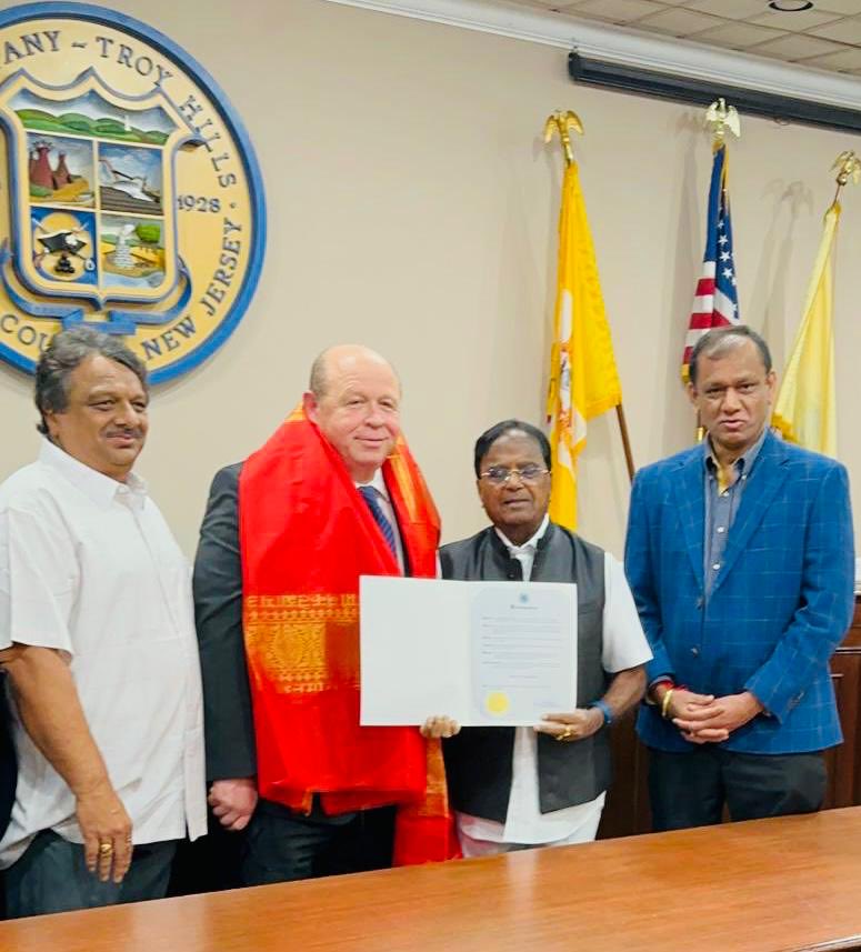 PonnalaLaksmiah's tweet image. #Proclamation - #ParsippanyMayor #Ponnala ⁦@INCIndia⁩ ⁦@CongressInNews⁩ ⁦@SpiritOfCongres⁩ ⁦@INCOverseas⁩ ⁦@INCTelangana⁩ ⁦@IYC⁩ ⁦@kcvenugopalmp⁩ ⁦@OfficeOfThakare⁩ ⁦@Jairam_Ramesh⁩ ⁦@PChidambaram_IN⁩ ⁦@KartiPC⁩