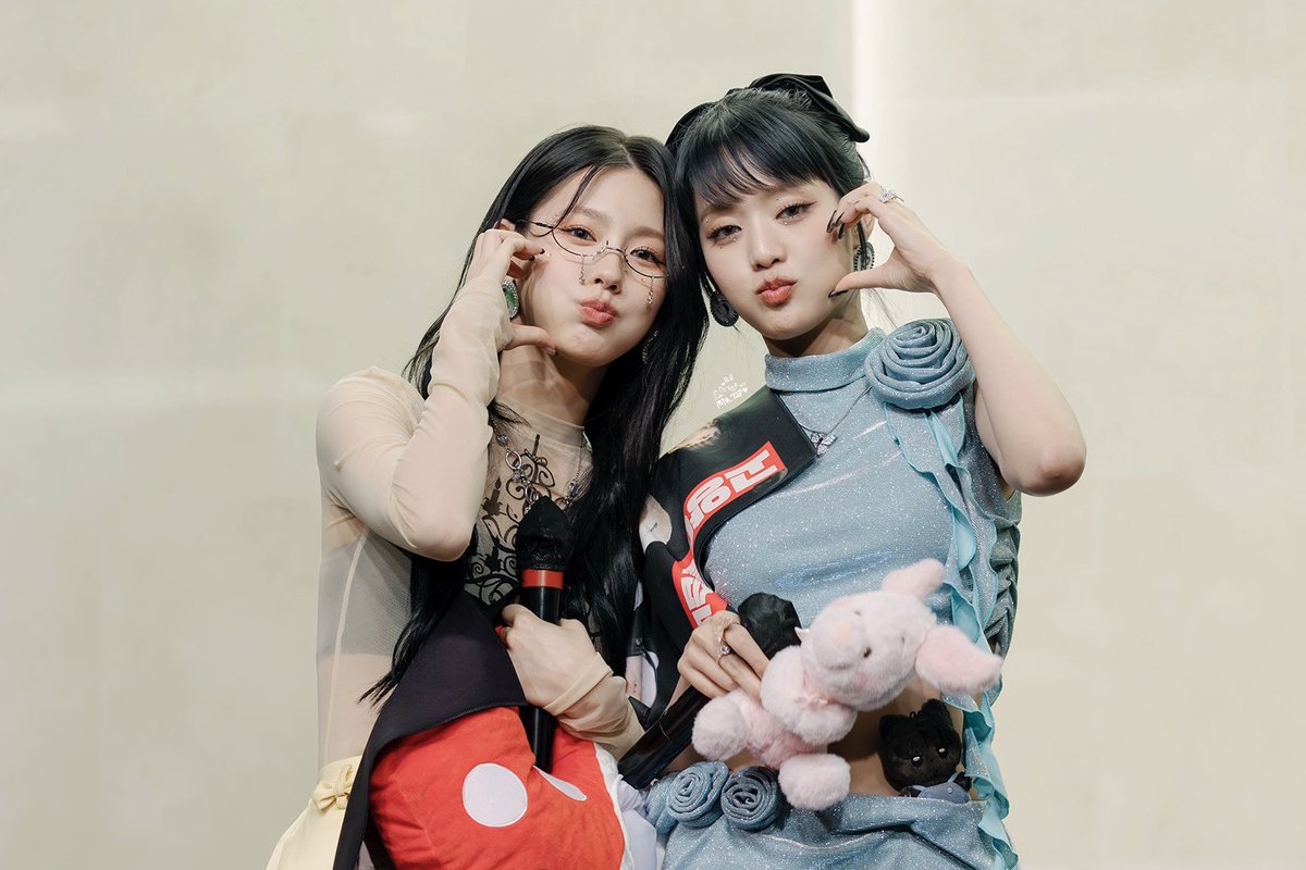 mm_zip97's tweet photo. 230602

🥰🥰🥰
 
#미연 #MIYEON 
#민니 #MINNIE  
#아이들 #GIDLE https://t.co/FMfBBjMihn