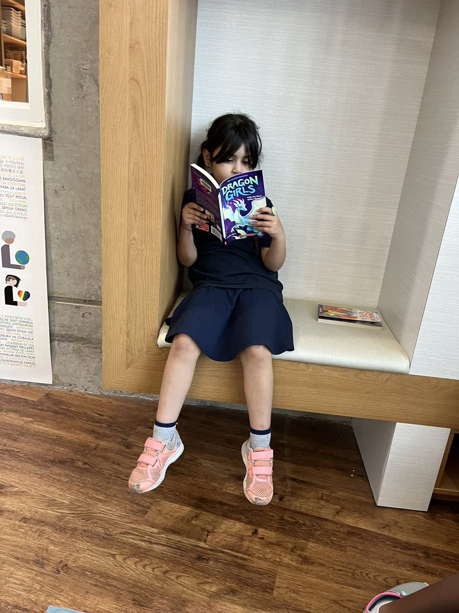 msjmedeiros's tweet photo. Enjoying silent reading in the library 📚 https://t.co/JM51i07pnW
