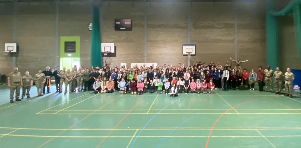 Band_SCOTS's tweet photo. Inspiring the next generation ✏️

Today, the Band had the pleasure of working with the students and staff from @DCCmusicservice 

#Inspire #BritishArmyMusic #Music https://t.co/iAupLdhiF9