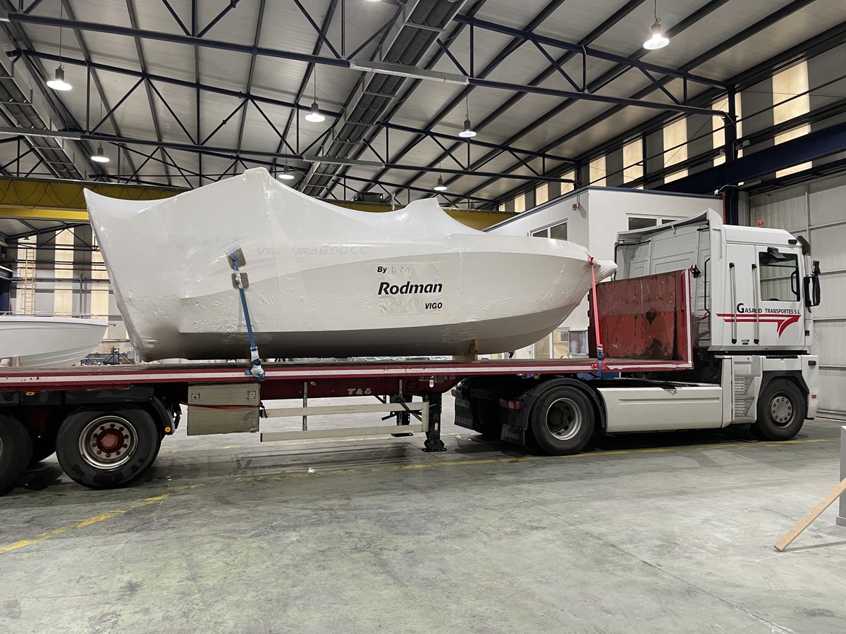 RodmanBoats's tweet photo. Nueva Entrega: una nueva unidad del nuevo modelo Rodman 690 Ventura CC, ha salido de nuestras instalaciones con destino a Canarias. Allí, nuestro distribuidor autorizado, Motonáutica Las Palmas, lo presentará por primera vez en las islas en @FIMAR_LPGC
#boatingevents #boatshows https://t.co/Eudhg5yPXc
