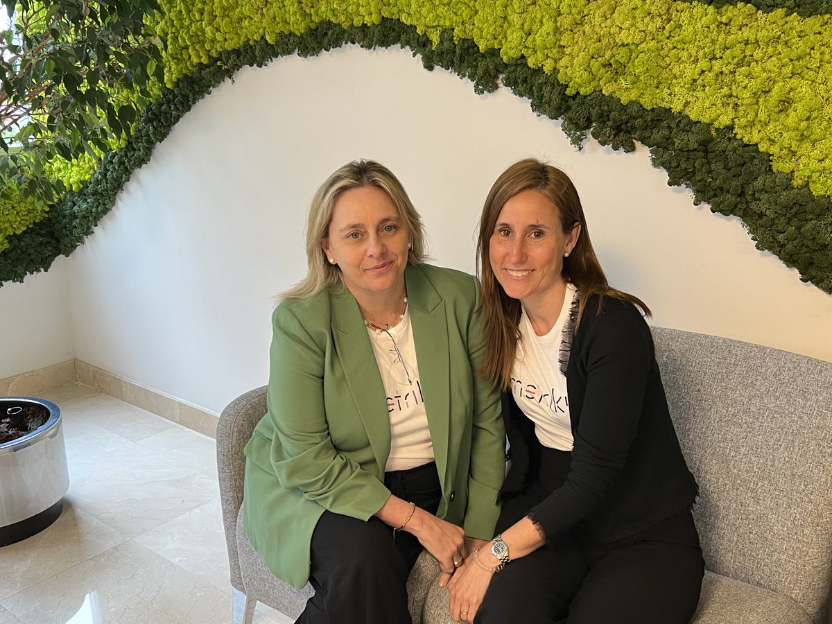 📢Celebramos el Elevator Pitch de #Lánzate <a href="/DigitalyLanzate/">Sé Digital y Lánzate</a>, programa que llevamos a cabo con <a href="/orange_es/">Orange España</a>, donde 20 emprendedores/as han presentado sus ideas de negocio ante un jurado de excepción 💡

🟢¡Gran nivel de las presentaciones!

#EOIemprende