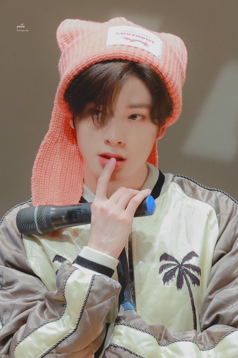 ckxnchx's tweet photo. 힝이네요 https://t.co/E0e6yqKU4p
