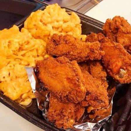 Fried Chicken with Mac and Cheese 🧀 
homecookingvsfastfood.com
#homecooking #food #recipes #foodie #foodlover #cooking #homecookingvsfastfood #delicious
#foodoftheday #foodpics #hungry