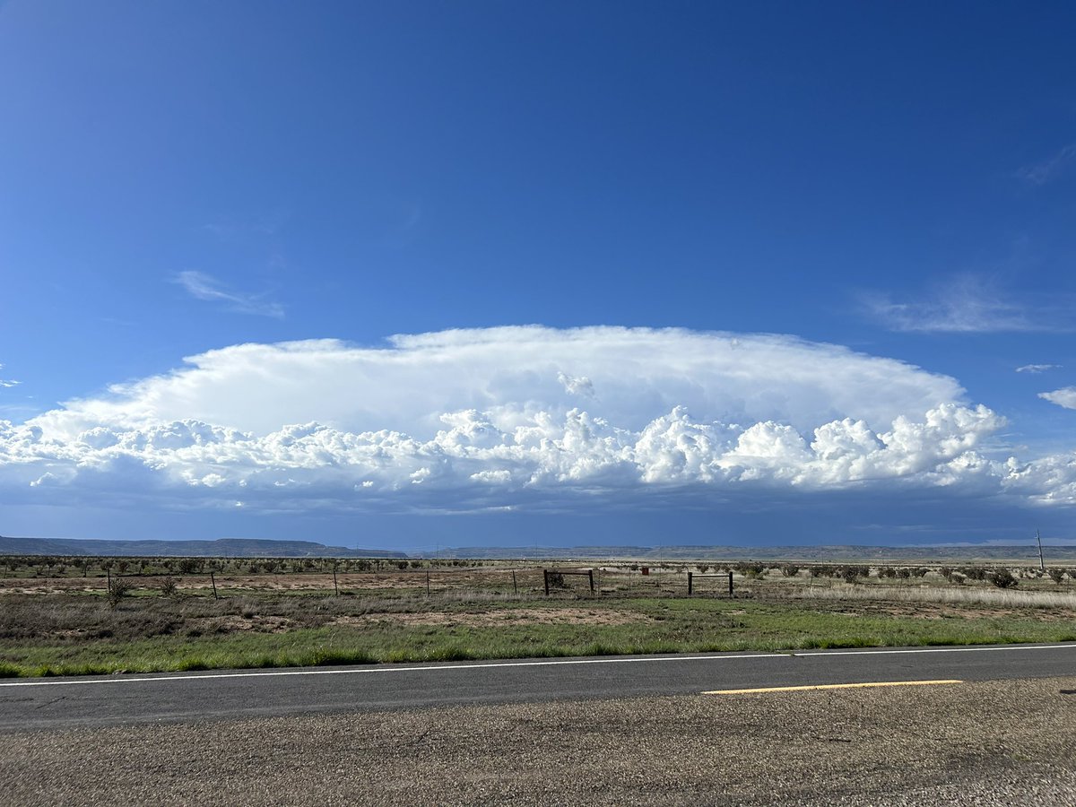 ERAU_Chase's tweet photo. Chasing after the storm east of Dalhart TX yesterday evening. https://t.co/KRQ0tGwCjU