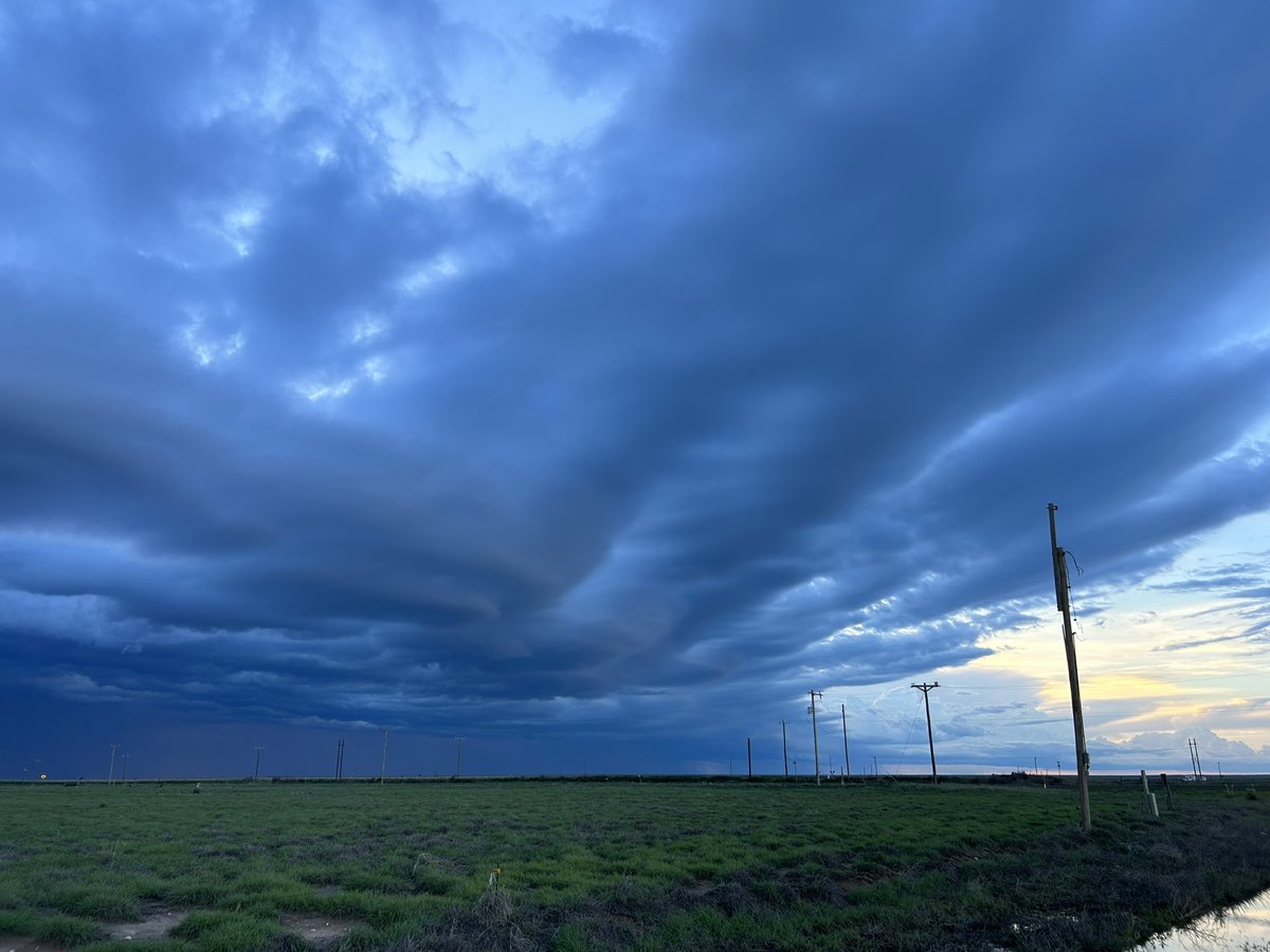 Chasing after the storm east of Dalhart TX yesterday evening.