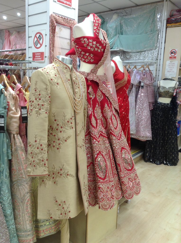latimerprimary's tweet image. We've even been to a saree shop...stunning! #3PS #3JK #LatimerRE