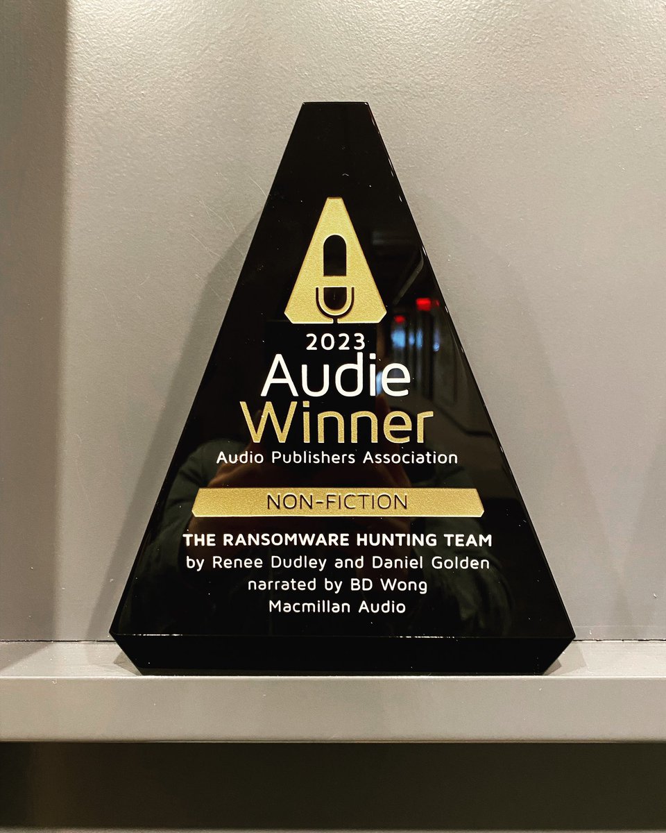 I was @MacmillanAudio for 5 days before I noticed this beauty. I directed this one.
✨
✨
✨
✨
✨
#audies2023 #audies
