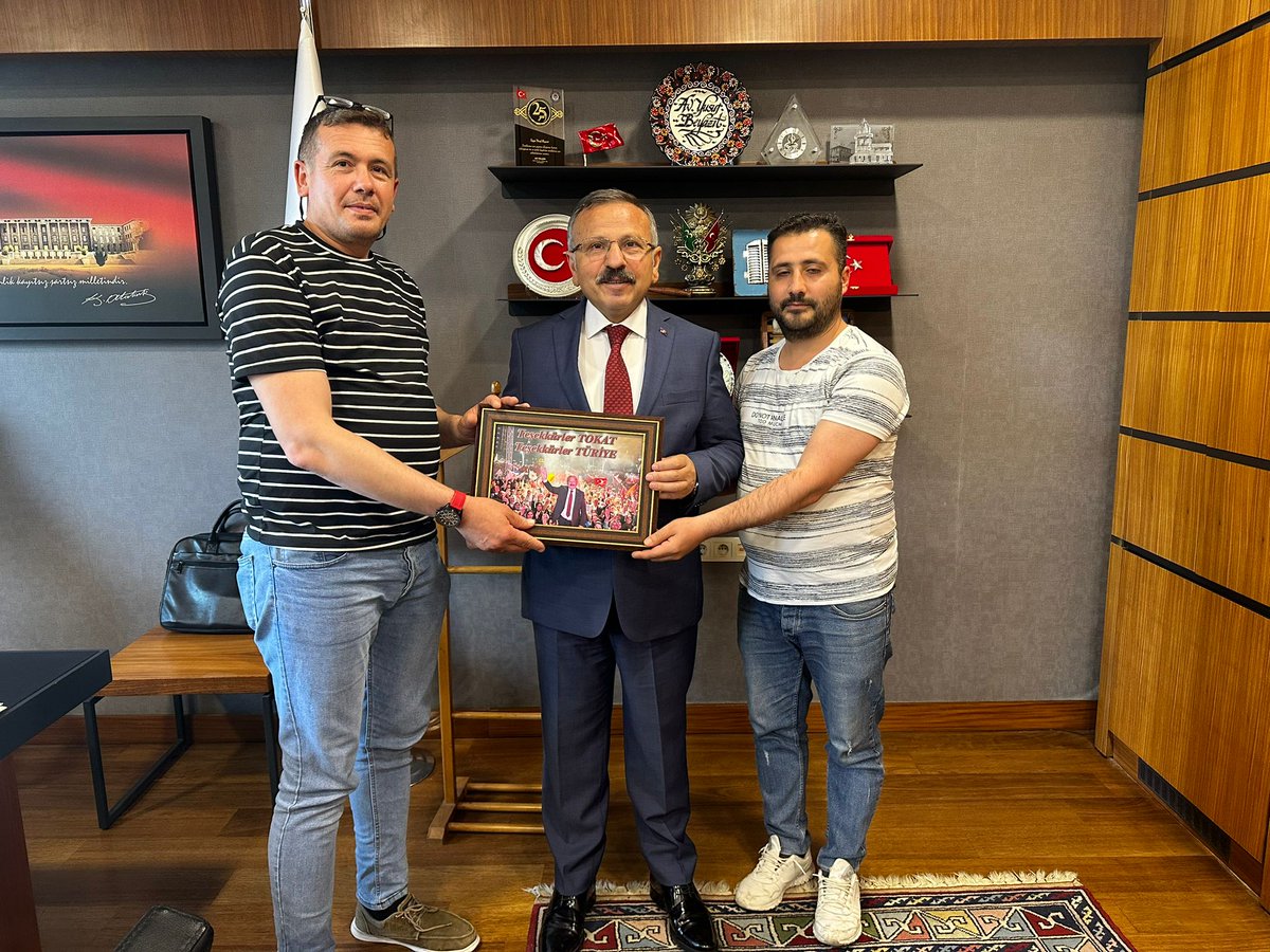 Niksar'dan ziyaretimize gelen Şahin Dipova ve Mahmut Tekman kardeşlerime teşekkür ediyorum.