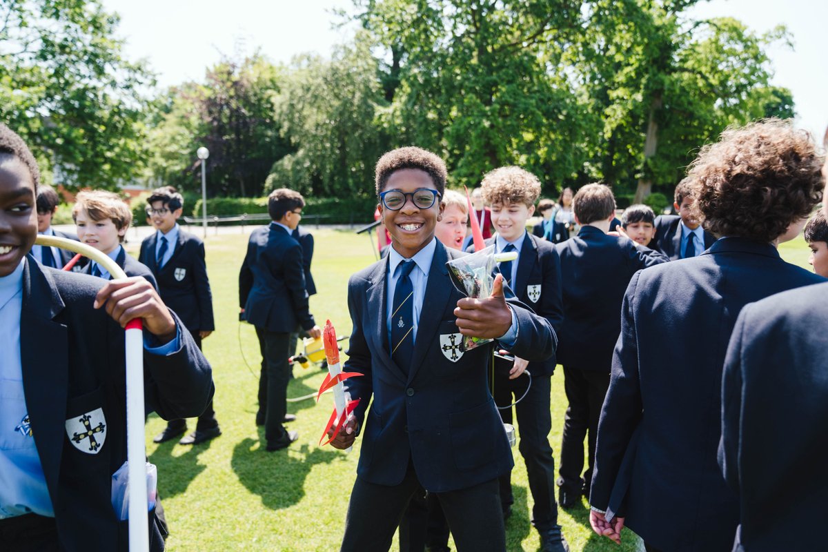WhitgiftSchool1's tweet photo. Lower First Form pupils took physics to new heights today by building rockets in their lesson! They had a blast building their rockets before their creations were tested on Big Side. It was a morning filled with fun and valuable learning experiences.πβ¨ #WhitgiftScience https://t.co/27CfbuPE0d