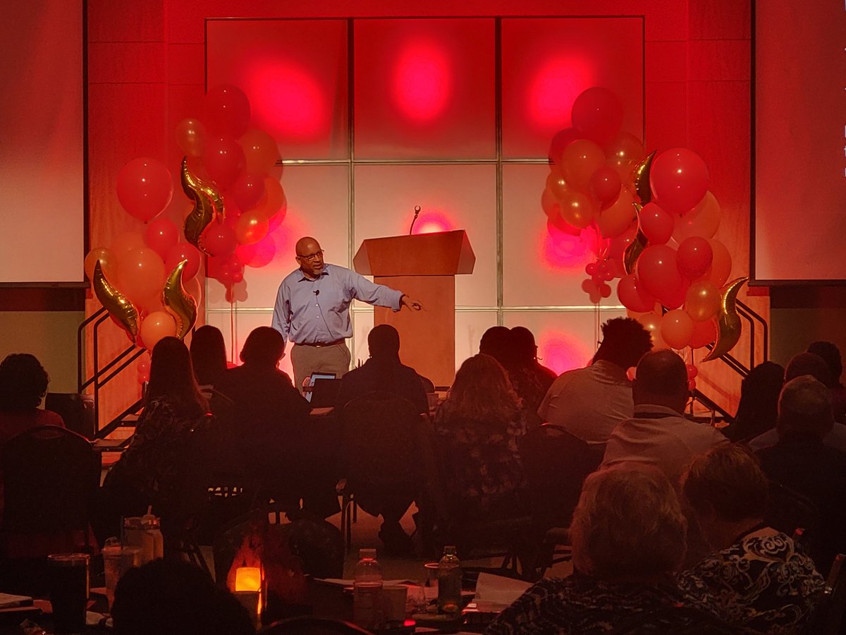 Colleen Knauer tweet media