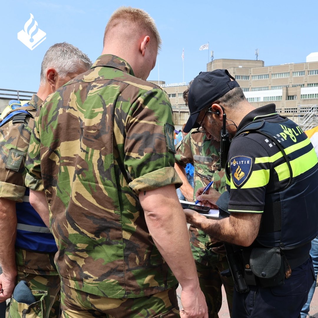 Om goed voorbereid te zijn op verschillende soorten incidenten, crisis of ramp wordt regelmatig geoefend door hulpdiensten en organisaties. Vandaag oefenden we op initiatief van de EOD (Defensie) en met onze Dienst Speciale Interventies op en bij het stationsgebied van #UtrechtCS