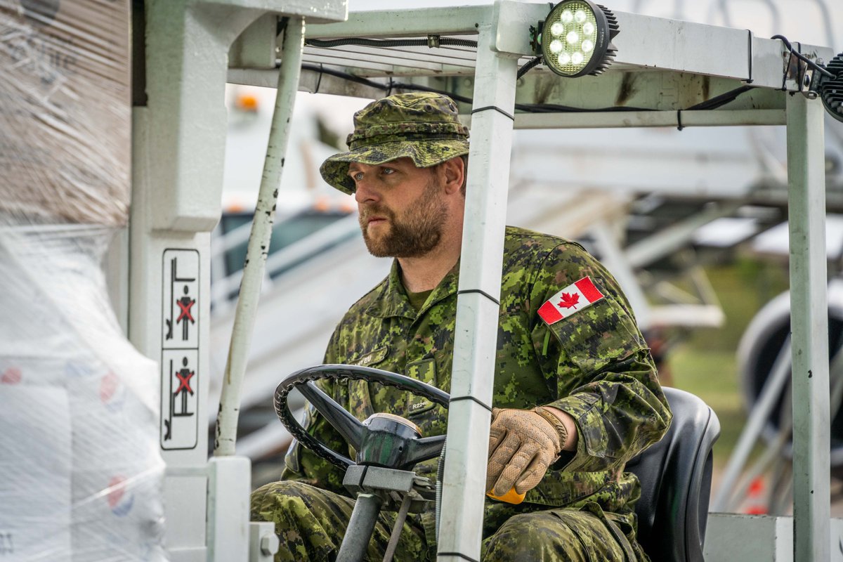 CanadianArmy tweet picture