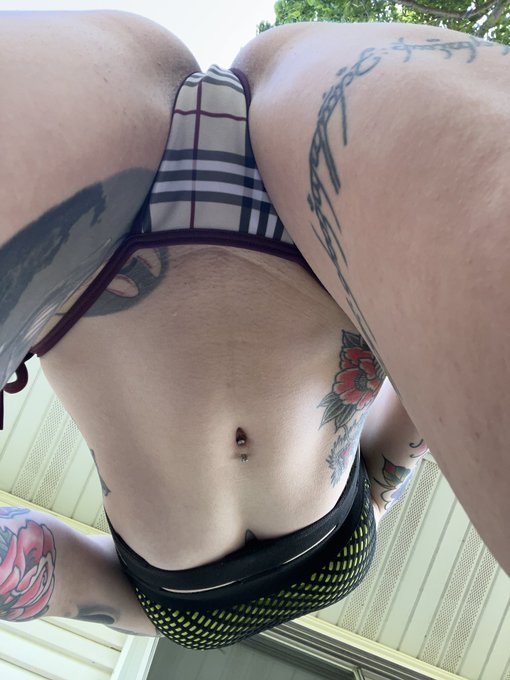 Can’t post this on IG of course ? https://t.co/NLKwgQ5sWl