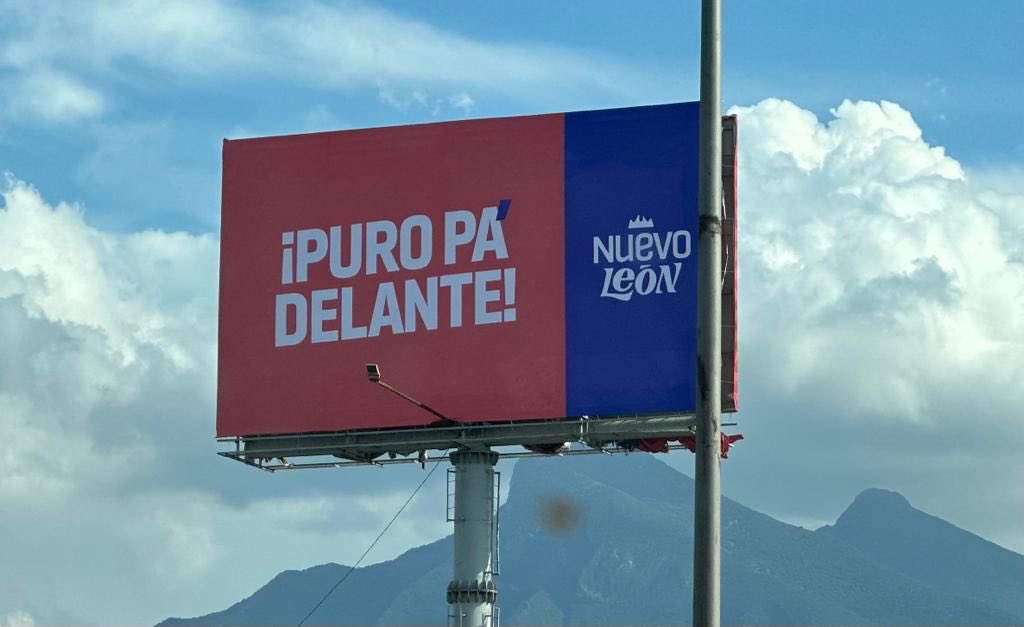 manolojim's tweet photo. ¡Órale! Hasta nuestros vecinos de Nuevo León se sumaron a nuestra gran campaña. 👏🏼🤪👍🏼 Un fuerte abrazo para todos los amigos de por allá. #PaDelanteCoahuila #PaDelanteNuevoLeón #PaDelanteNorte #PaDelanteMéxico https://t.co/JEeKpBOk8D