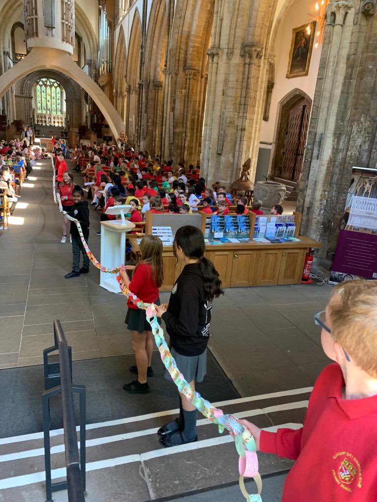llandaffcity's tweet photo. A lovely service in our church, @LlandaffCath! Our Agape Service celebrated the love we have for our school, our community, and God’s world. We are so thankful for how God loves us all equally. ❤️ 

Diolch, Canon Jan, and well done Worship Squad. https://t.co/wg3MnxMNqV