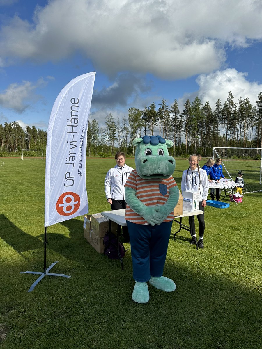 TeemuSarhemaa's tweet photo. #PäijänteenJohtava’n pankin Hippokisa-kausi alkaa tänään Hartolassa 👍💪 #OP #JärviHäme #Hippokisat #Hartola #Kuningaskunta #PäijännePankkiiri https://t.co/vS66uUen1K