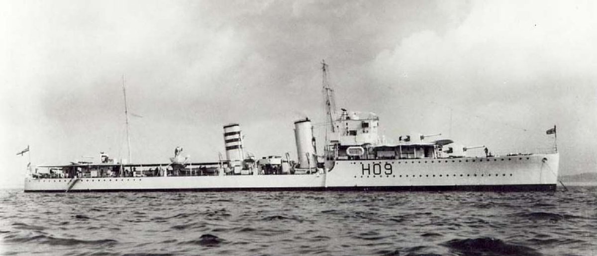 BritishHistorym's tweet photo. #otd 8 June 1940 - HMS Acasta (H09) was sunk by the German battleships Scharnhorst &amp; Gneisenau, but not before badly damaging the former ship.

Eight officers &amp; 153 ratings were lost with Acasta or died of their wounds afterwards.

#lestweforget #britishhistory #hmsacasta https://t.co/j1qCi4j645
