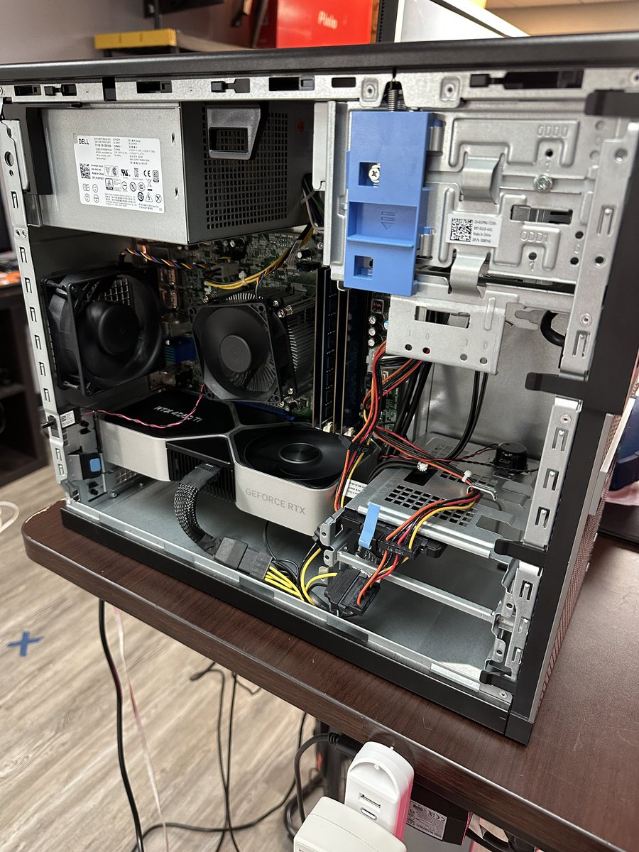 ToastyBrosTech's tweet image. In the name of science! Please don’t do this