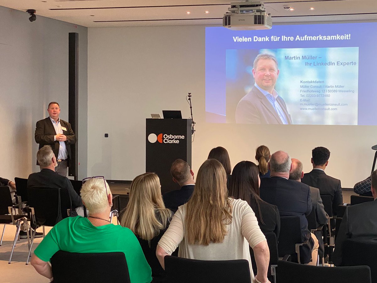 mmueller's tweet photo. #LinkedIn für Recruiter - Kurzvortrag beim #HRmeetup in #Köln #HRnetworx @OsborneClarke #MisterMatching #Networking https://t.co/sES4vNsXEa