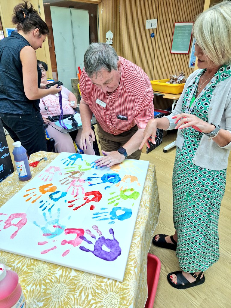 We has so much to get through during #VolunteersWeekScot that we had to extend our celebrations by a day. Such a brilliant event with @supportCHAS volunteers at Robin House today. Talks, forest school, painting and cakes - fun for all!