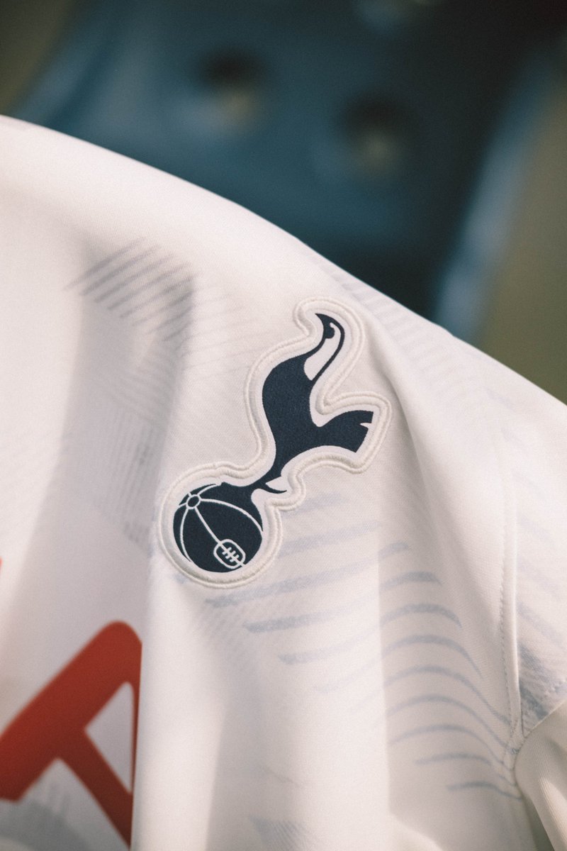 FootballFactly's tweet photo. Days since a trophy:

West Ham - 1
Man City - 4
Man Utd - 101
Liverpool - 389
Chelsea - 739
Leicester - 753
Arsenal - 1039
Wigan Athletic - 3678
Swansea City - 3754
Birmingham City - 4482
Portsmouth - 5498
Tottenham - 5582 https://t.co/5I6jDJqvQz