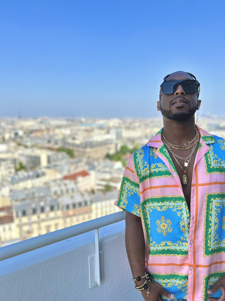 DeejayYoung's tweet image. 33 years of life. 

I am so blessed to continue to see God’s favor on my life, &amp;amp; I’ll continue to live it to the fullest. Here’s to many more years to come! 🇫🇷 #birthday #thirtythree #paris #france #jesusyear #gemini #geminiszn #melanin
