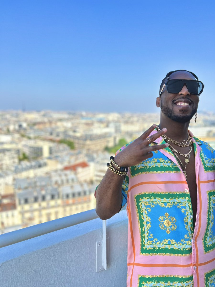 DeejayYoung's tweet image. 33 years of life. 

I am so blessed to continue to see God’s favor on my life, &amp;amp; I’ll continue to live it to the fullest. Here’s to many more years to come! 🇫🇷 #birthday #thirtythree #paris #france #jesusyear #gemini #geminiszn #melanin