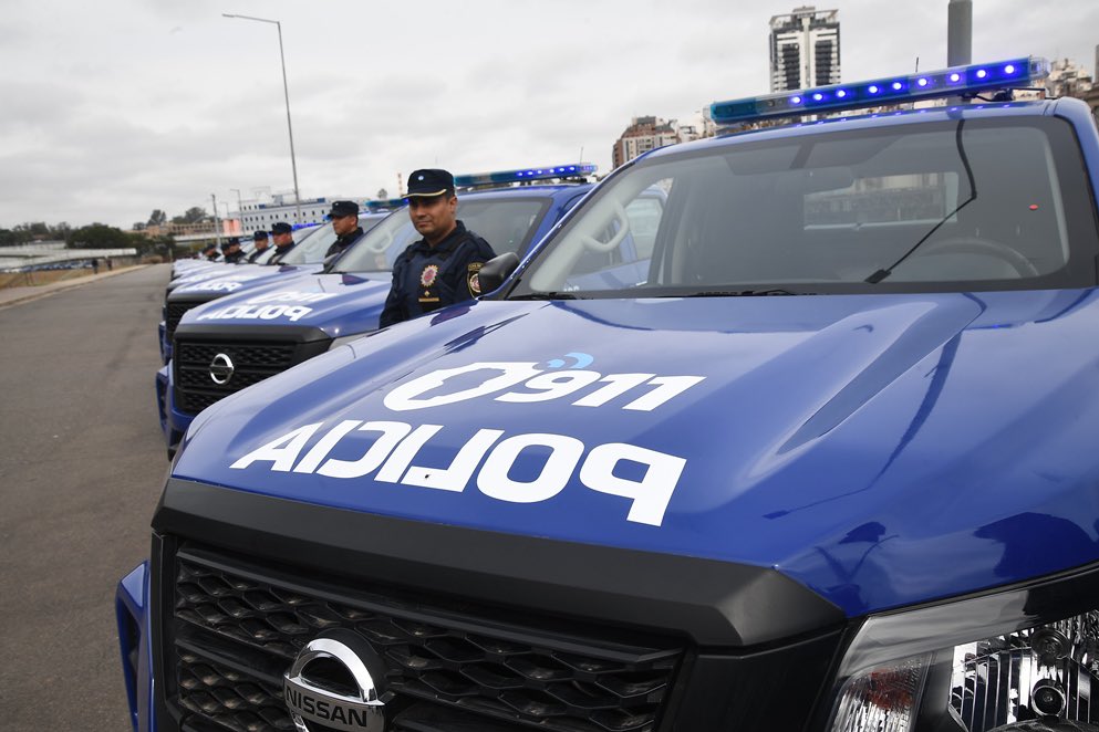 minsegcba's tweet photo. 🚔 Entregamos 7️⃣2️⃣ camionetas 0km destinadas al fortalecimiento del accionar de la @PoliciaCbaOf en 24 departamentos de #Córdoba.📍

Más detalles: https://t.co/liJI4Qu8Nf https://t.co/UPm2OyA0nn