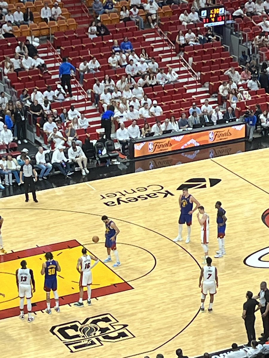 DerekDavidson1's tweet photo. “Everyone’s just sad”
#NuggetsNation #doubletripledouble #thechristianbraungame https://t.co/FtsjZrGV4q