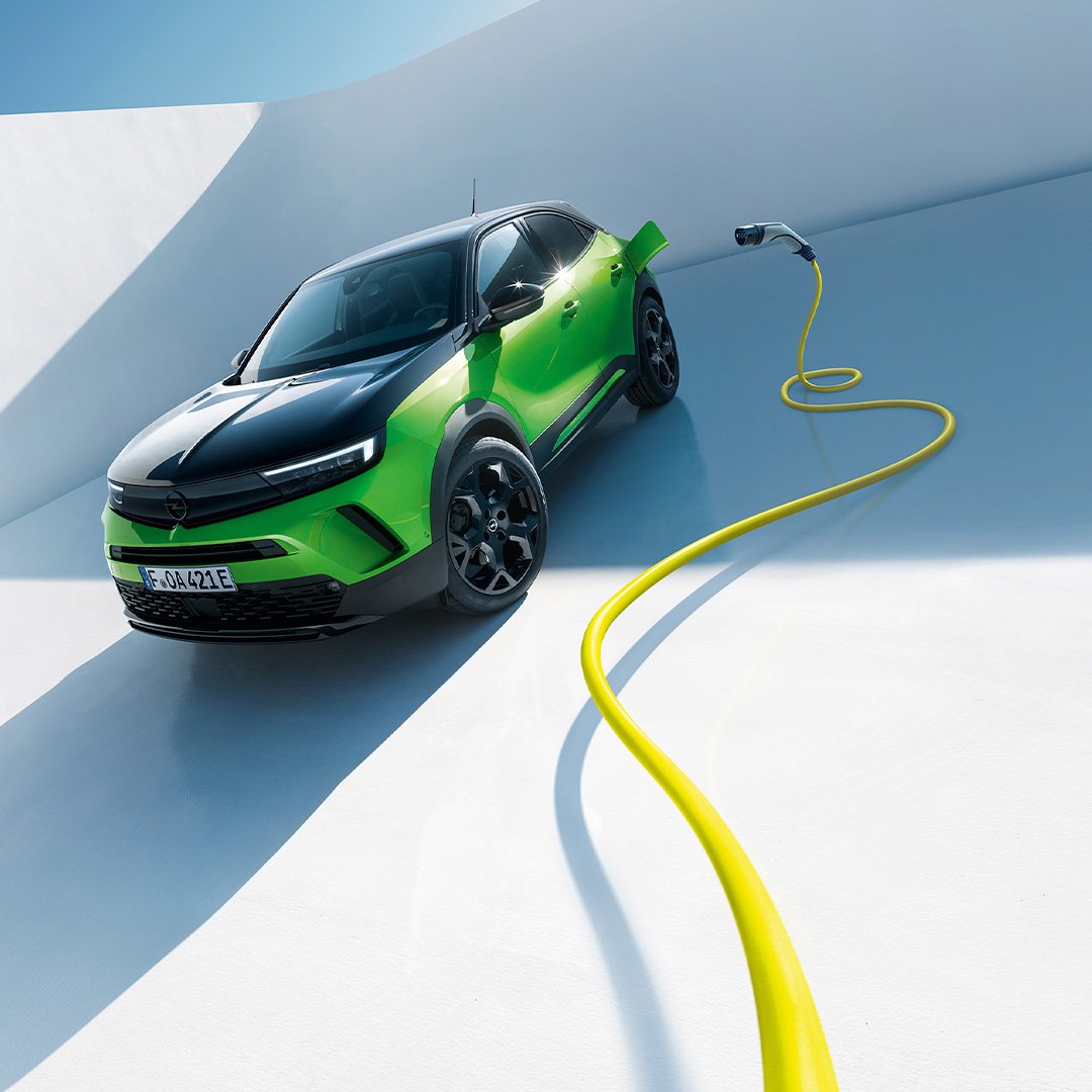 AutoPremierOpel's tweet photo. ¡Jornadas de Puertas Abiertas #OPEL del 12 al 16 de junio! 🙌 Ven y disfruta de condiciones especiales en la GAMA MOKKA. ¡Rebosa energía! ⚡ Te esperamos en Autopremier Málaga 📌
#PuertasAbiertas #OpelMokka #RebosaEnergia https://t.co/IUqBMHgjtJ