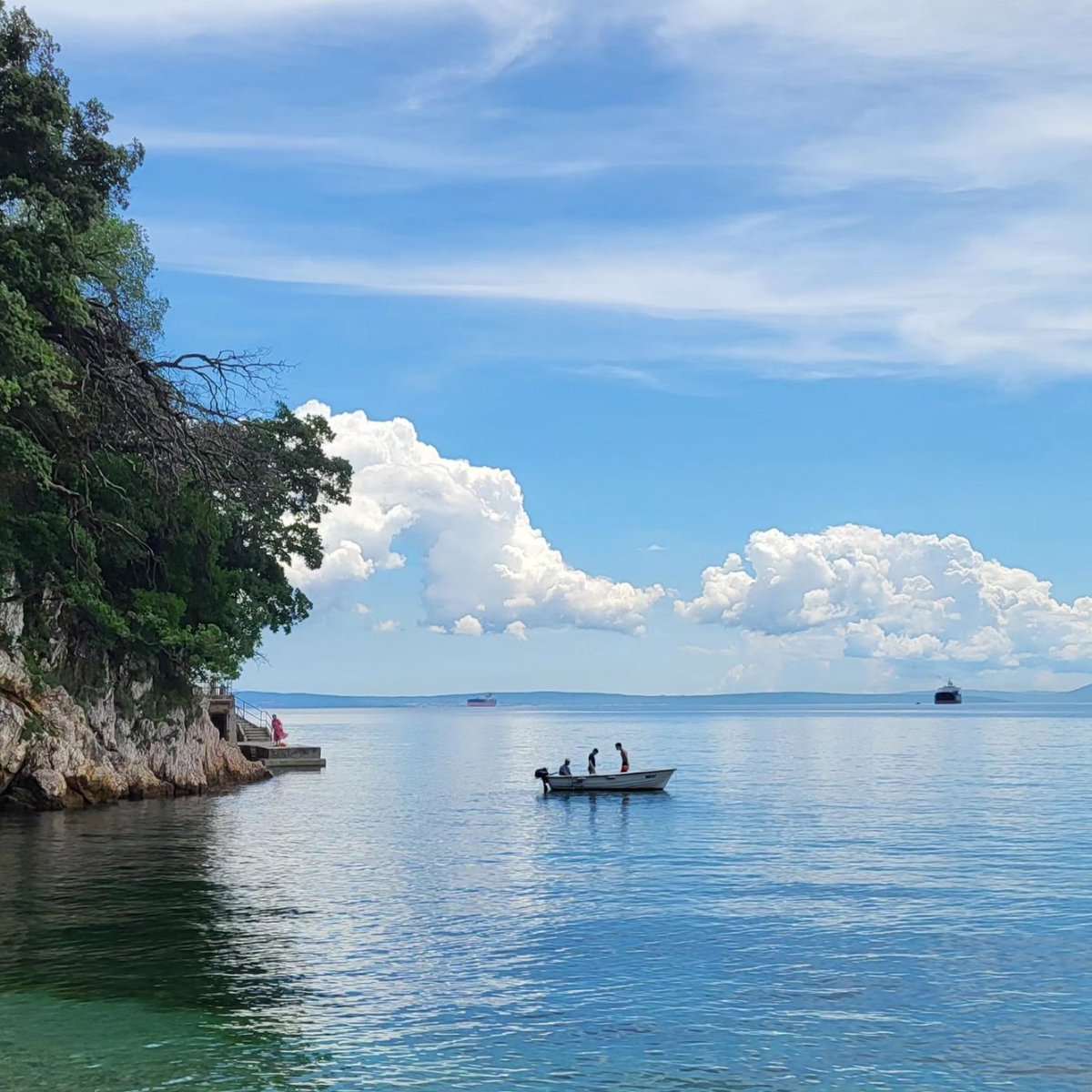 lynger2000's tweet photo. Having a fantastic holiday in Rijeka Croatia!! Absolutely stunning!! 🇭🇷🤩 #Croatia #FriendsHoliday #Rijeka #Stunning https://t.co/liwwqhFkd8