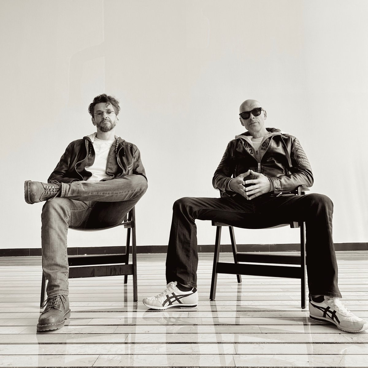 [Zaslišanje!] Roma Child 

Glasbeno zasedbo <a href="/romachildmusic/">G.O.A.T.</a> sestavljata dva izjemna glasbena talenta Roman Ratej in Martin Štibernik.

Njun prvi koncert bo 13. junija ob 20:00 na Aleji Sky. 

Pogovarjala se je <a href="/alivea/">Živa</a> 

bit.ly/43oKfXU