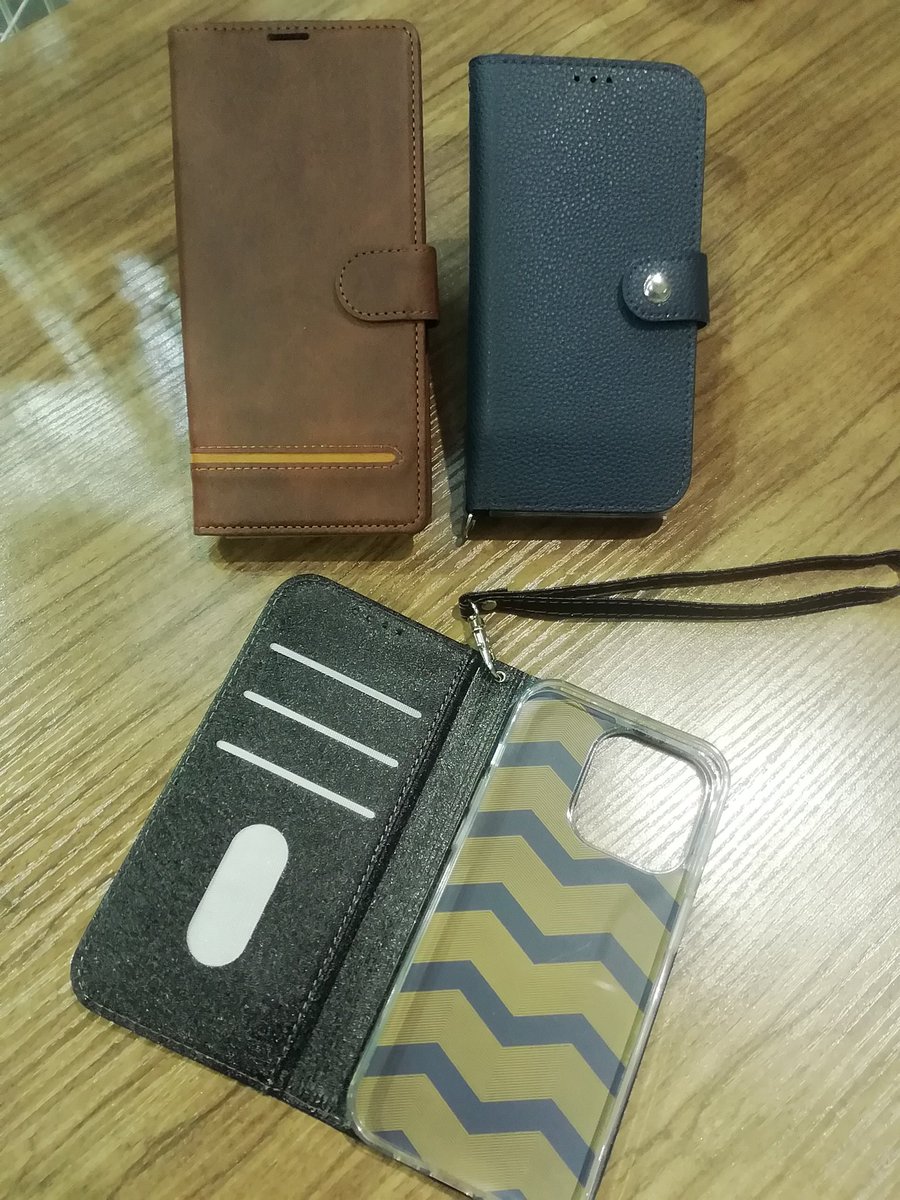 case_ya_com_kaz's tweet photo. 父の日が近づいてますね👨‍💼
大切なお父様へ、スマホケースのプレゼントは
いかがですか🤗
他にも種類・カラー多数ご用意しております🌟

#レイクタウン　#レイクタウンKaze　#越谷
#カセットプラス　#スマホケース　#父の日 https://t.co/zXNxx8j0Ts